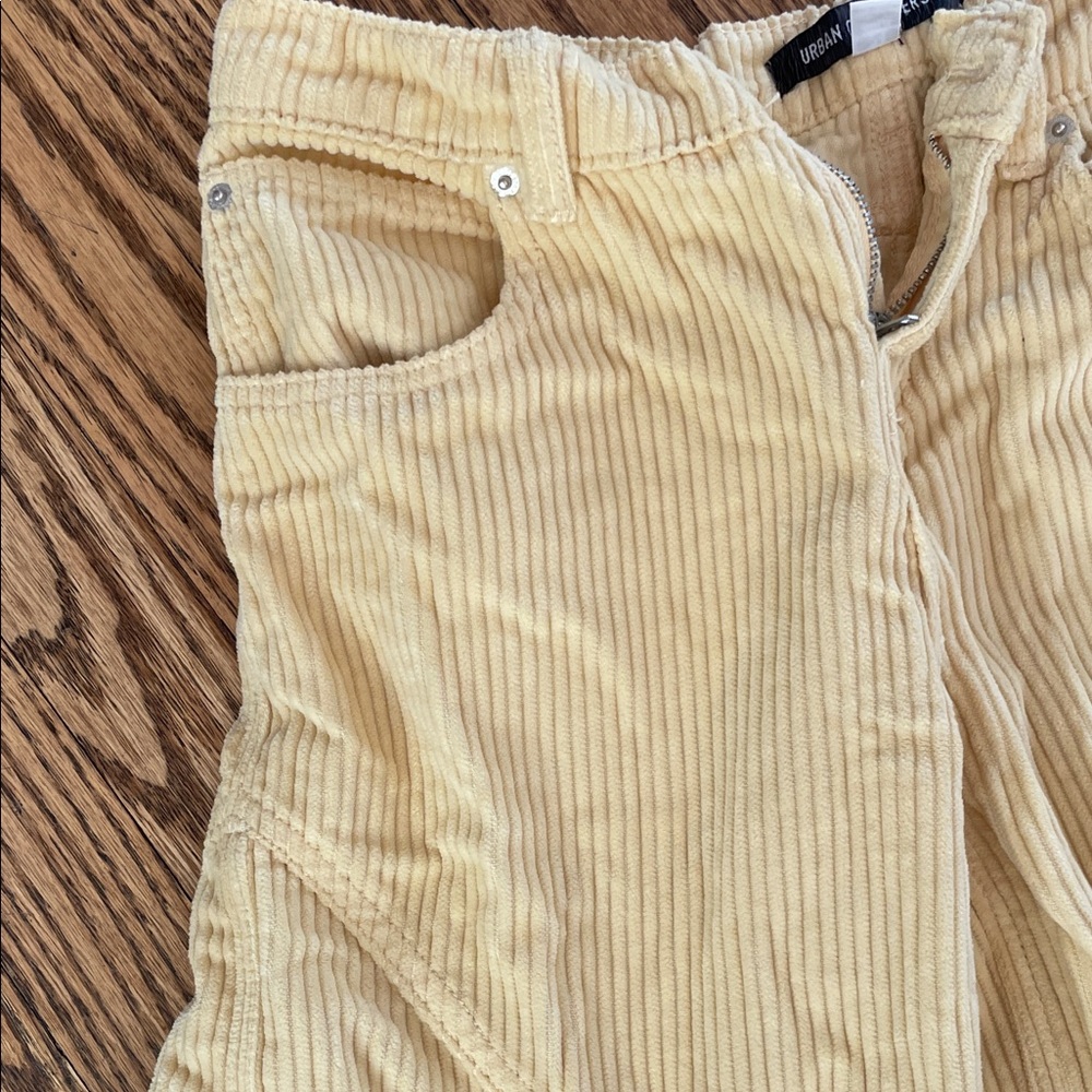 Urban Outfitters Cream Corduroy Pants - Picture 5 of 6